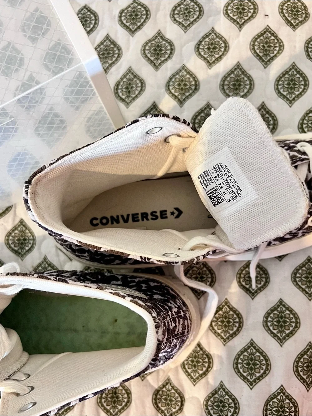 Converse Black & White Patterned Run Star Hike High-Top Booties